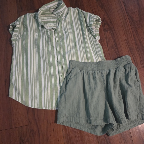Wonderly Green Striped Shirt and Shorts Set - Picture 1 of 5